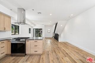5806 Kester Ave - Photo 2 of 7