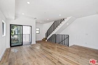 5806 Kester Ave - Photo 3 of 7