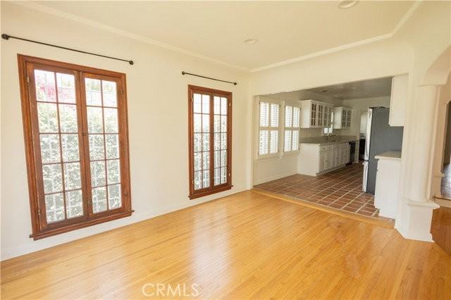 446 S La Peer Dr - Photo 7 of 8