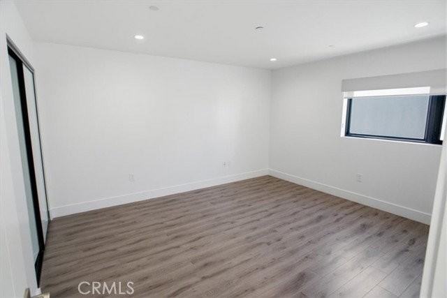 829 N Martel Ave - Photo 6 of 8