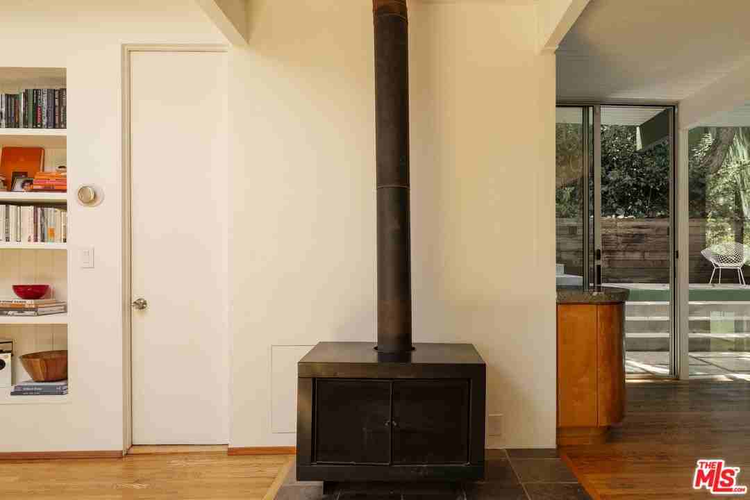 8322 Ridpath Dr - Photo 6 of 8