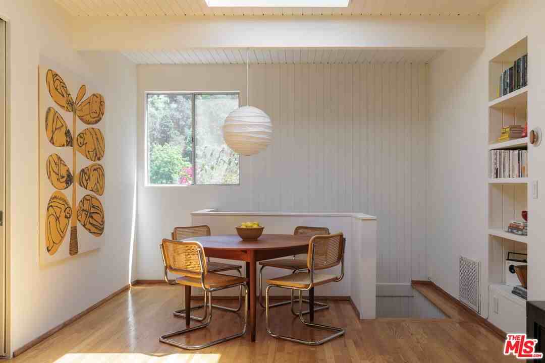 8322 Ridpath Dr - Photo 7 of 8