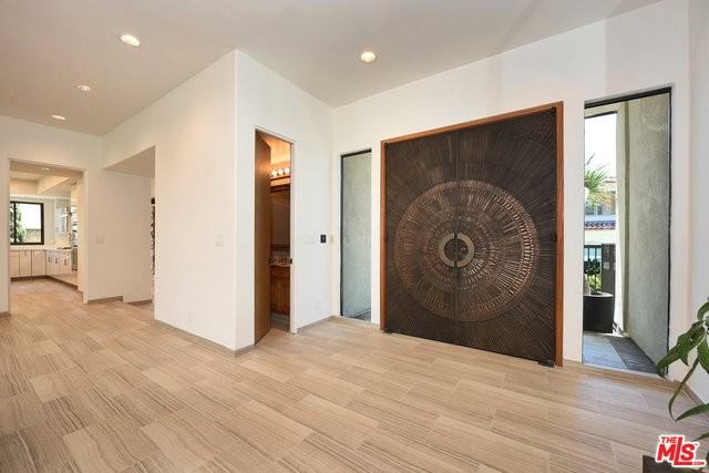 2408 Venus Dr - Photo 2 of 8