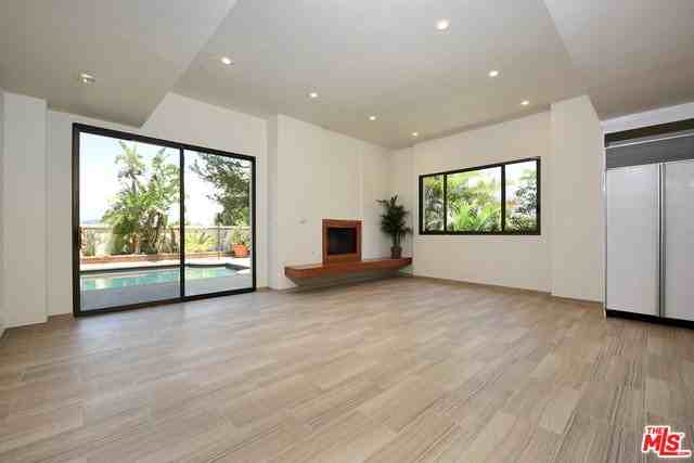 2408 Venus Dr - Photo 4 of 8