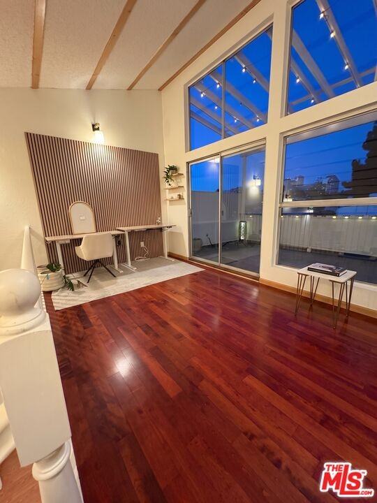 1336 Yale St #6 - Photo 2 of 8