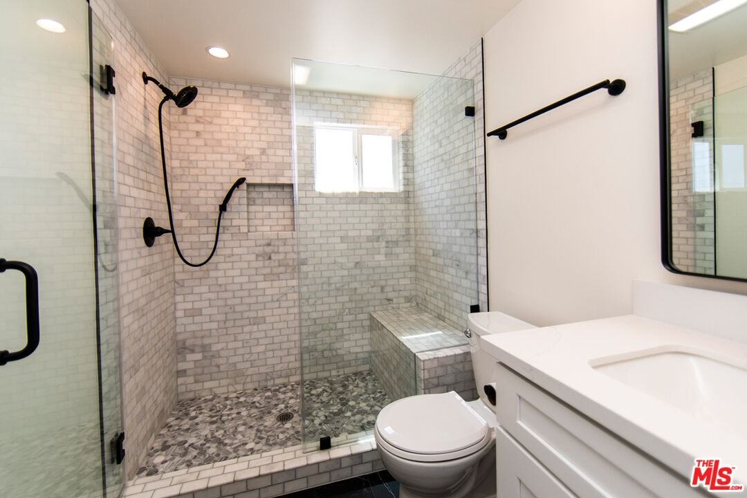 8351 Zitola Ter - Photo 6 of 8