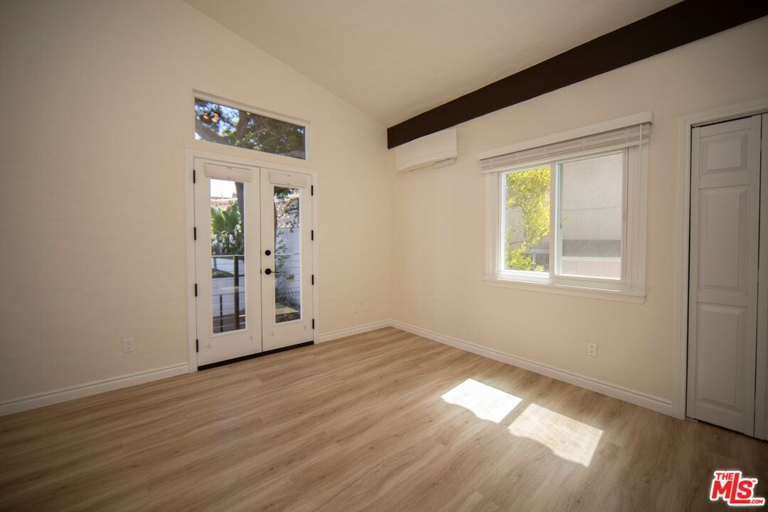 8351 Zitola Ter - Photo 7 of 8