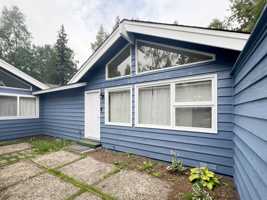 featured image of 1235 Crescent Dr #1