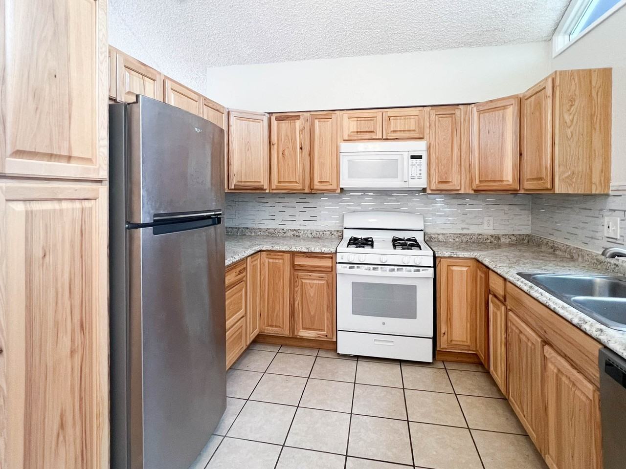 1235 Crescent Dr #1 - Photo 5 of 16
