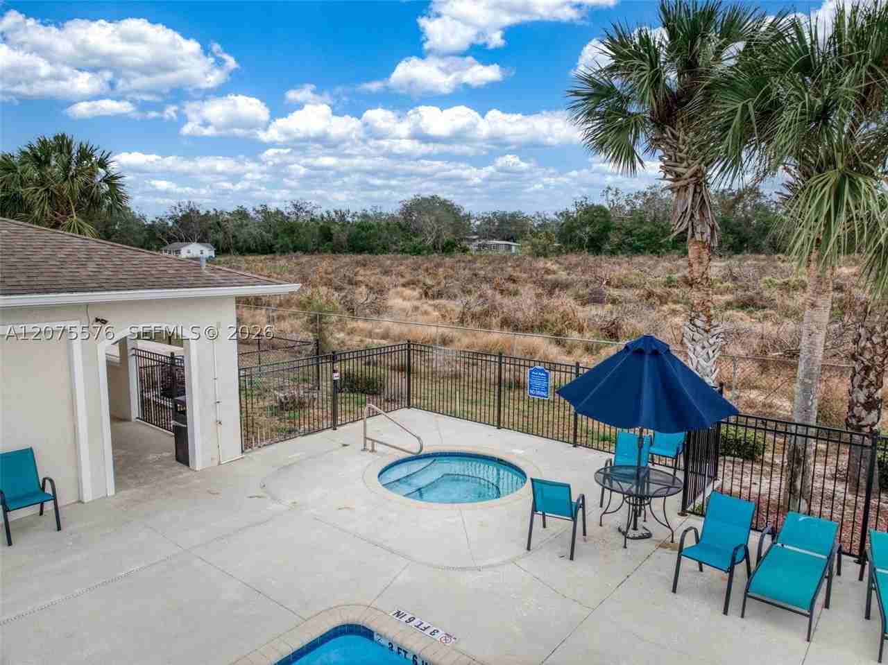 1481 Las Villas Blvd - Photo 7 of 37