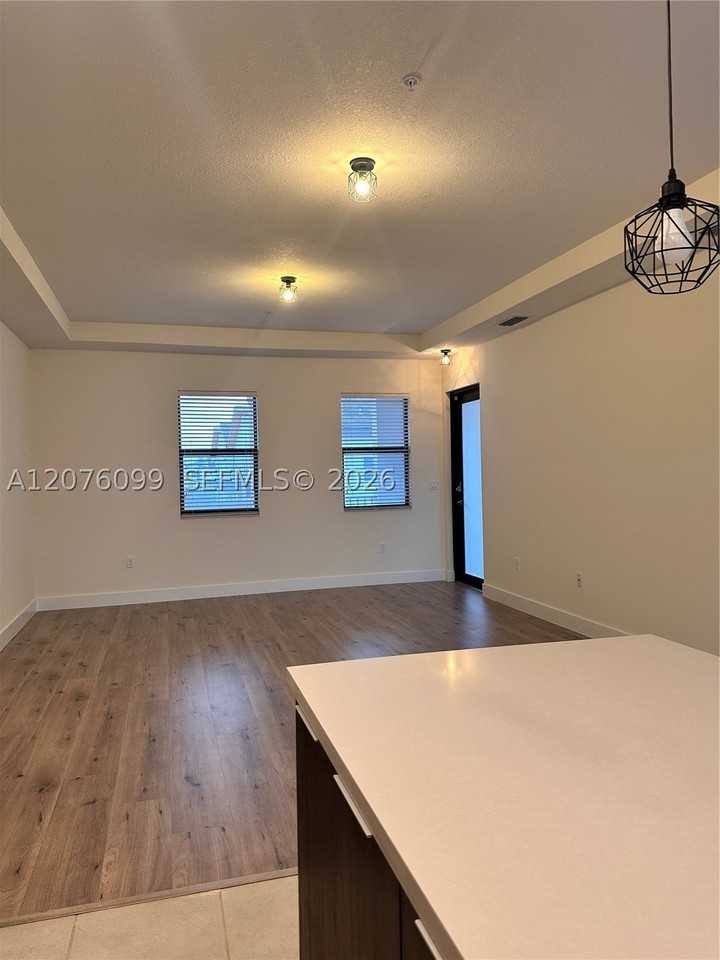 10437 Nw 82nd St #35 - Photo 6 of 22
