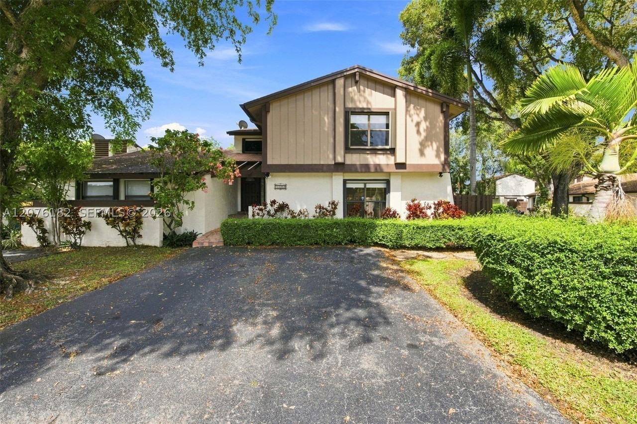 6820 Sw 128th Ct #6820 - Photo 2 of 32