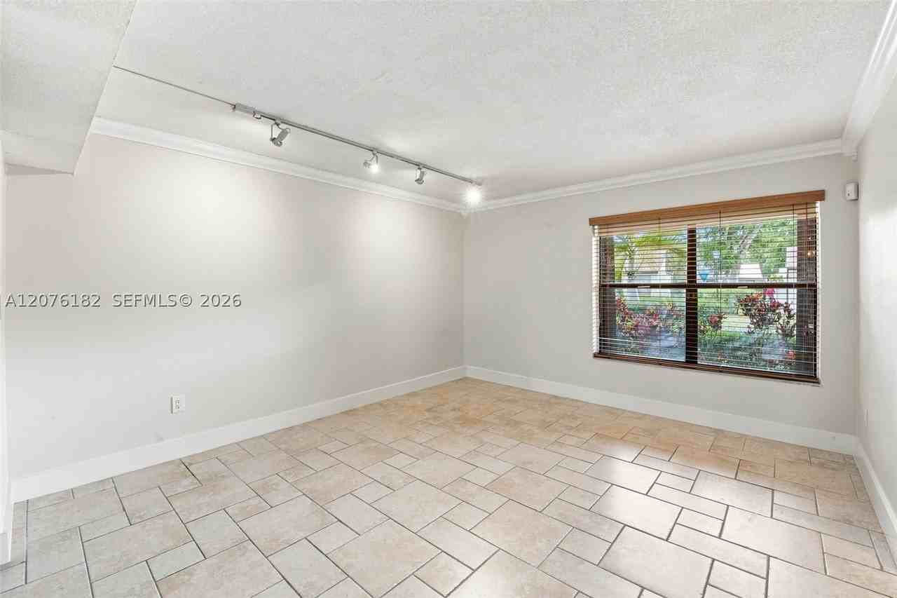 6820 Sw 128th Ct #6820 - Photo 7 of 32