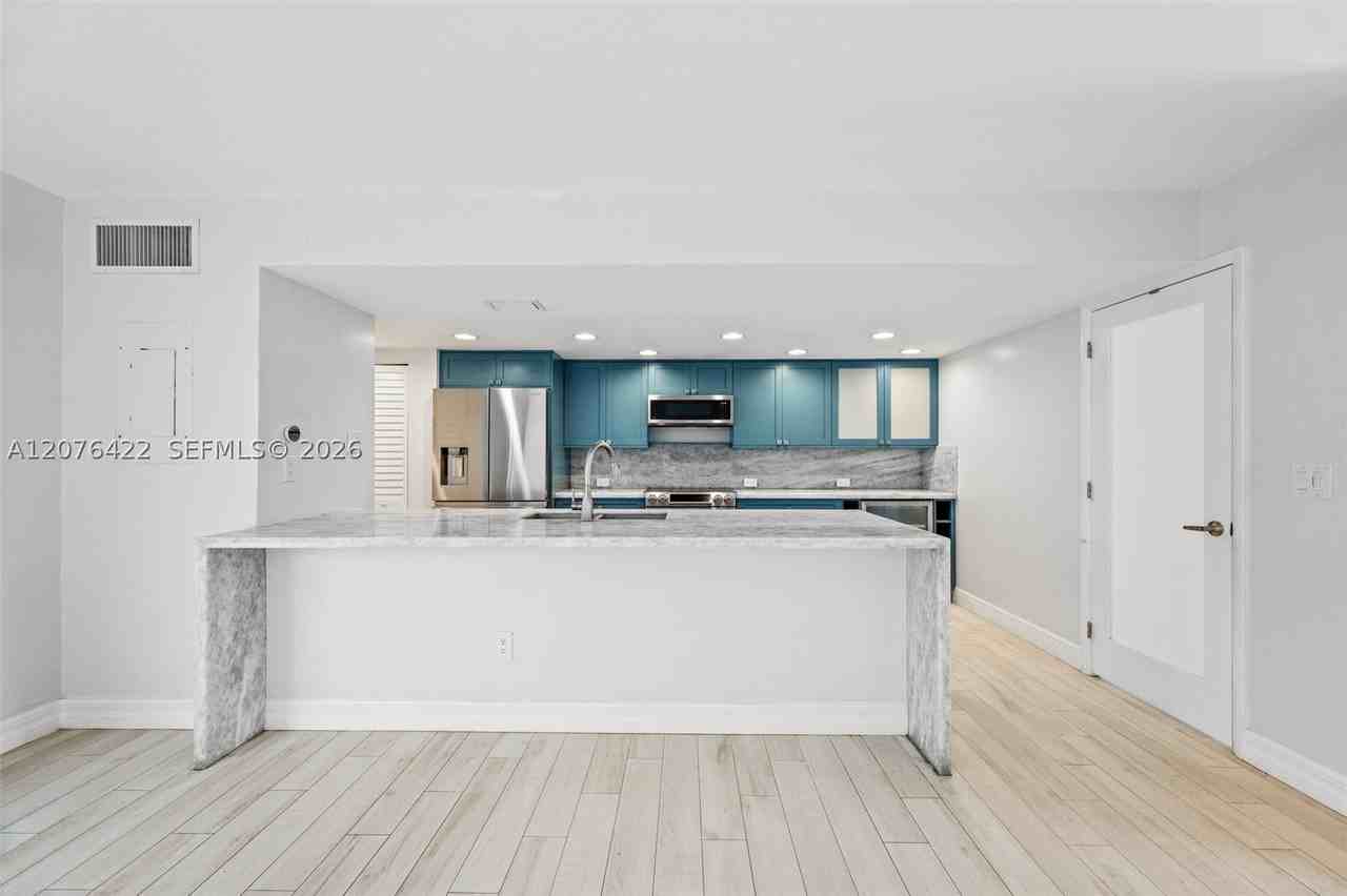 7140 Sw 111th Ct - Photo 5 of 23