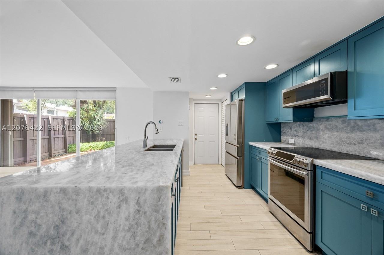 7140 Sw 111th Ct - Photo 7 of 23