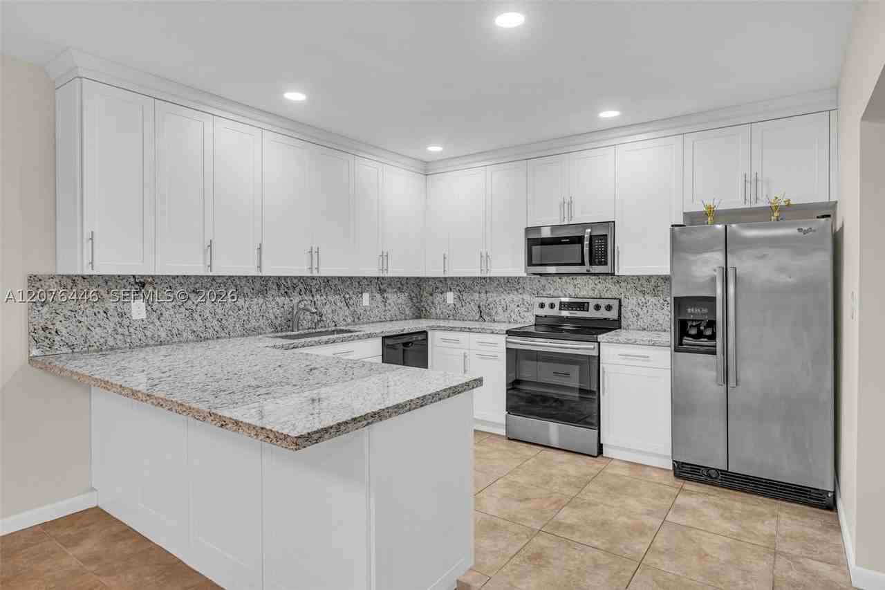 11600 Sw 81st Rd #11600 - Photo 5 of 27