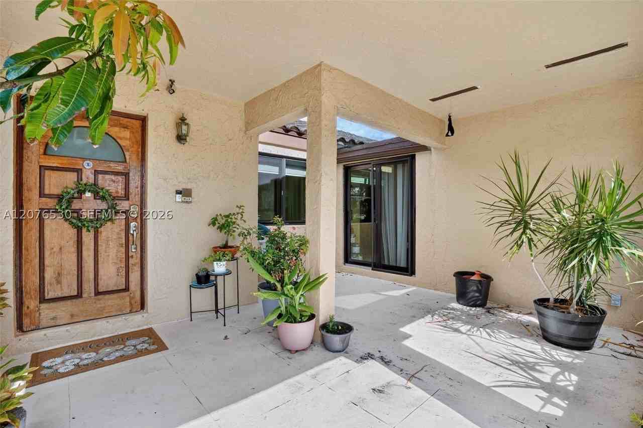 15660 Sw 152nd Pl - Photo 6 of 43