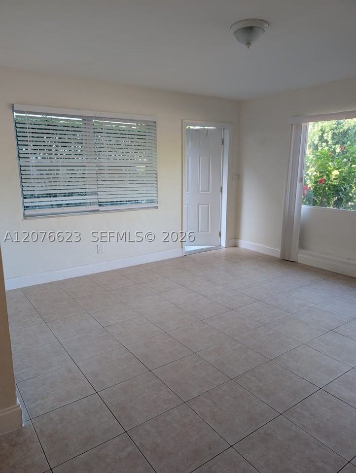 1118 Nw 2nd Ave #1118 - Photo 3 of 14