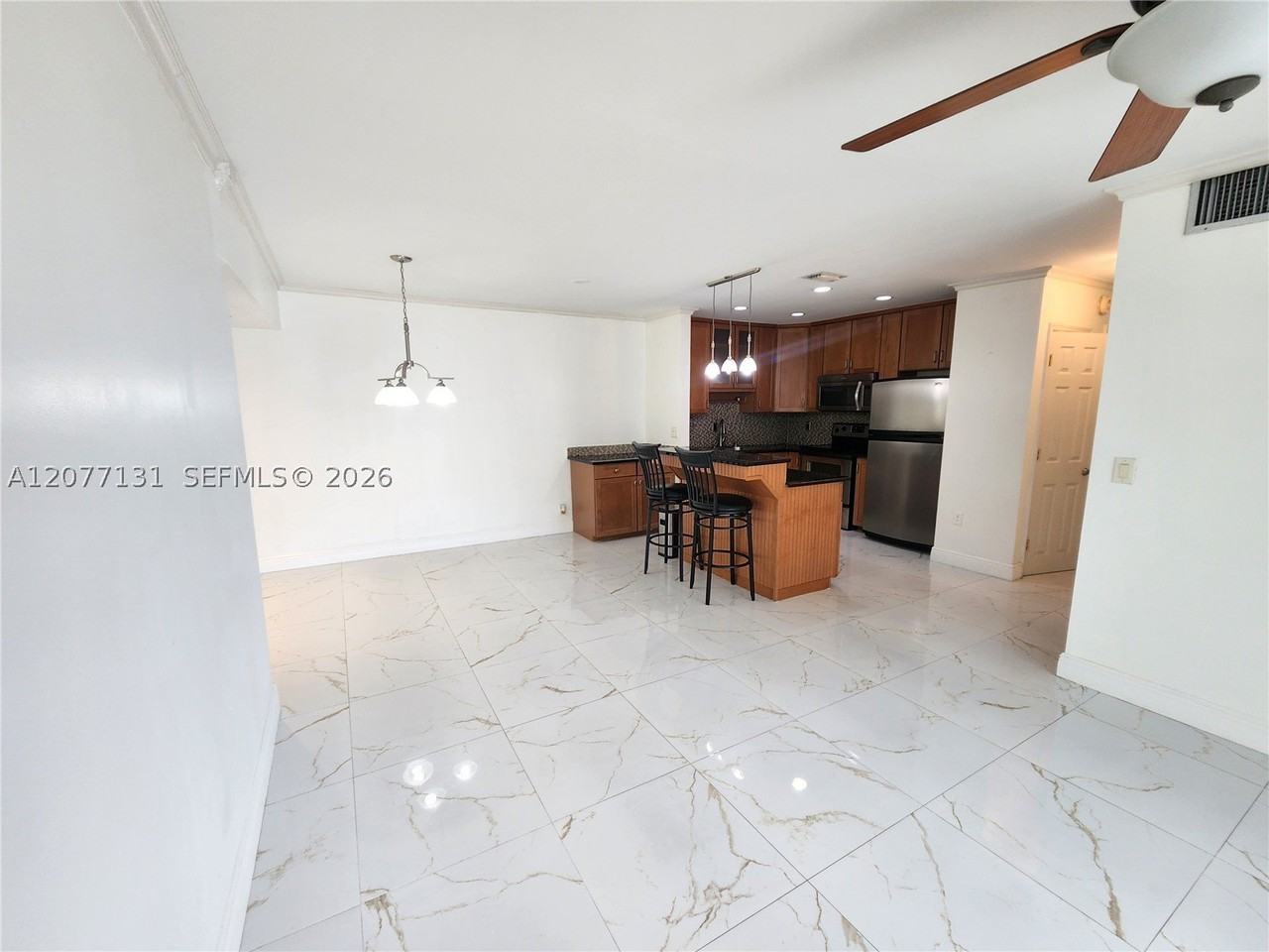 160 Cypress Club Dr #608 - Photo 4 of 25