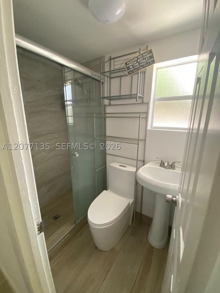 14920 Ne 10th Ave - Photo 6 of 8
