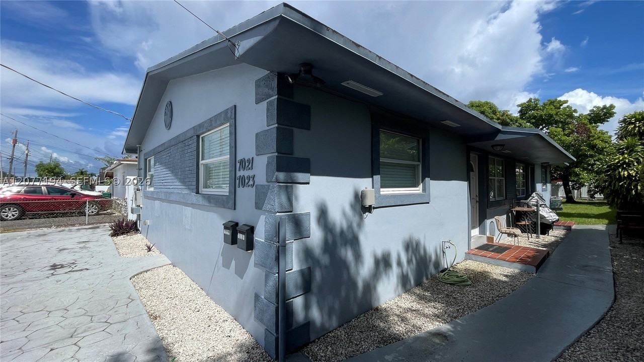 7021 Sw 22nd St #7021 - Photo 2 of 7