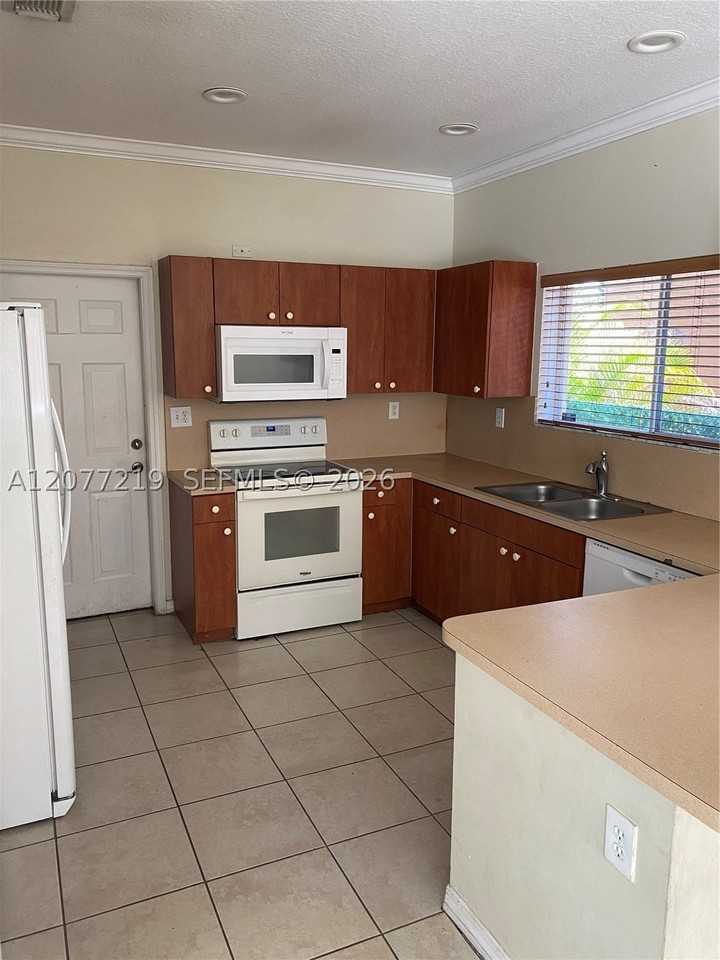 14503 Sw 158th Ct - Photo 3 of 9