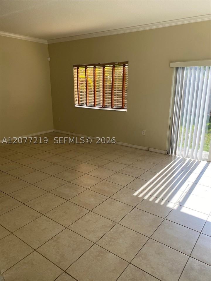 14503 Sw 158th Ct - Photo 5 of 9