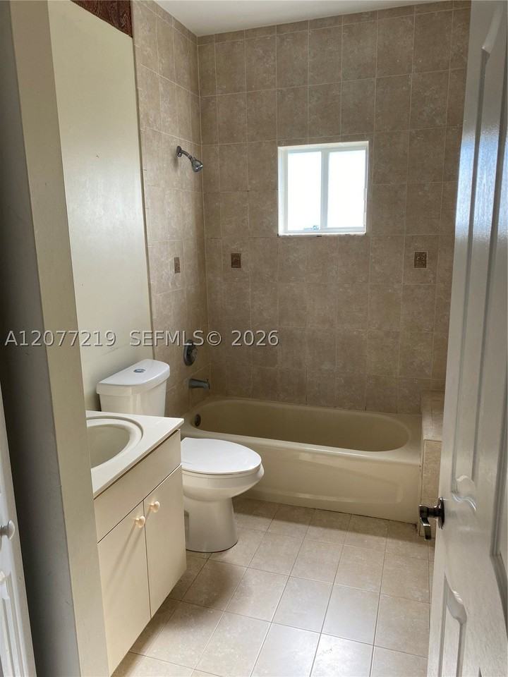 14503 Sw 158th Ct - Photo 6 of 9