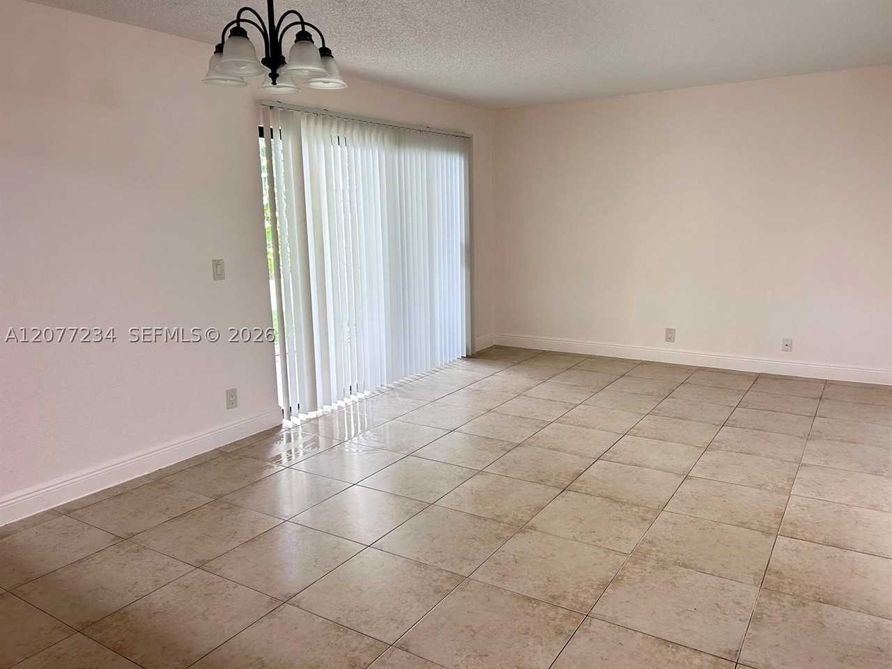 1525 Lake Crystal Dr #D - Photo 7 of 17