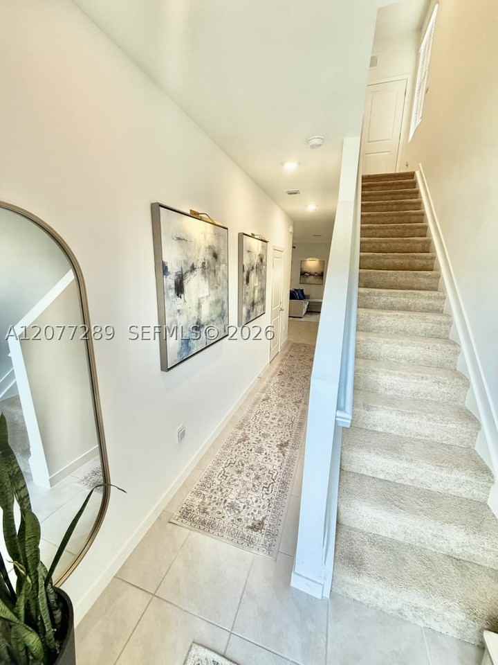 856 Sw 11th Way - Photo 2 of 16