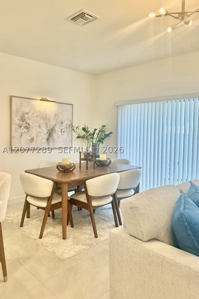 856 Sw 11th Way - Photo 3 of 16