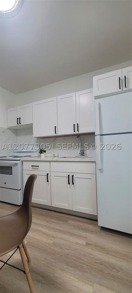 145 Ne 67th St #1 - Photo 6 of 15