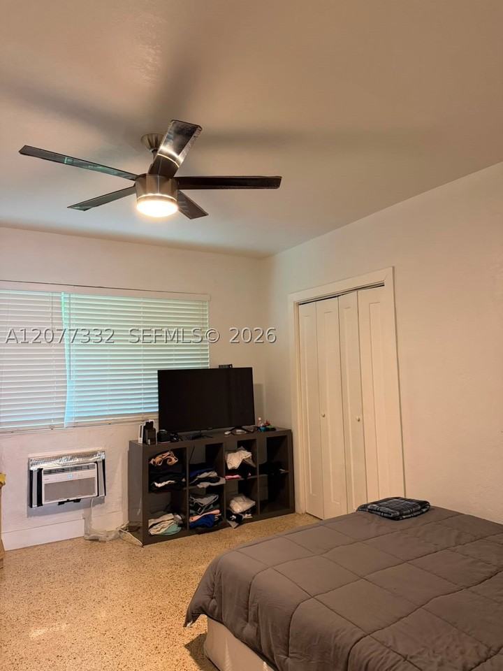 805 81st St #3 - Photo 2 of 9