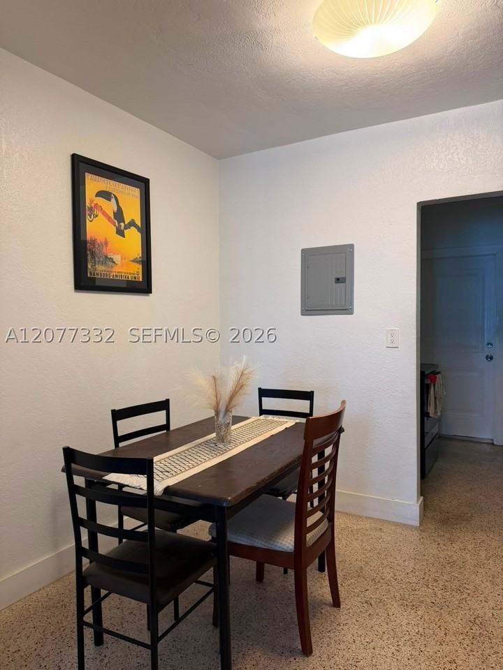 805 81st St #3 - Photo 5 of 9