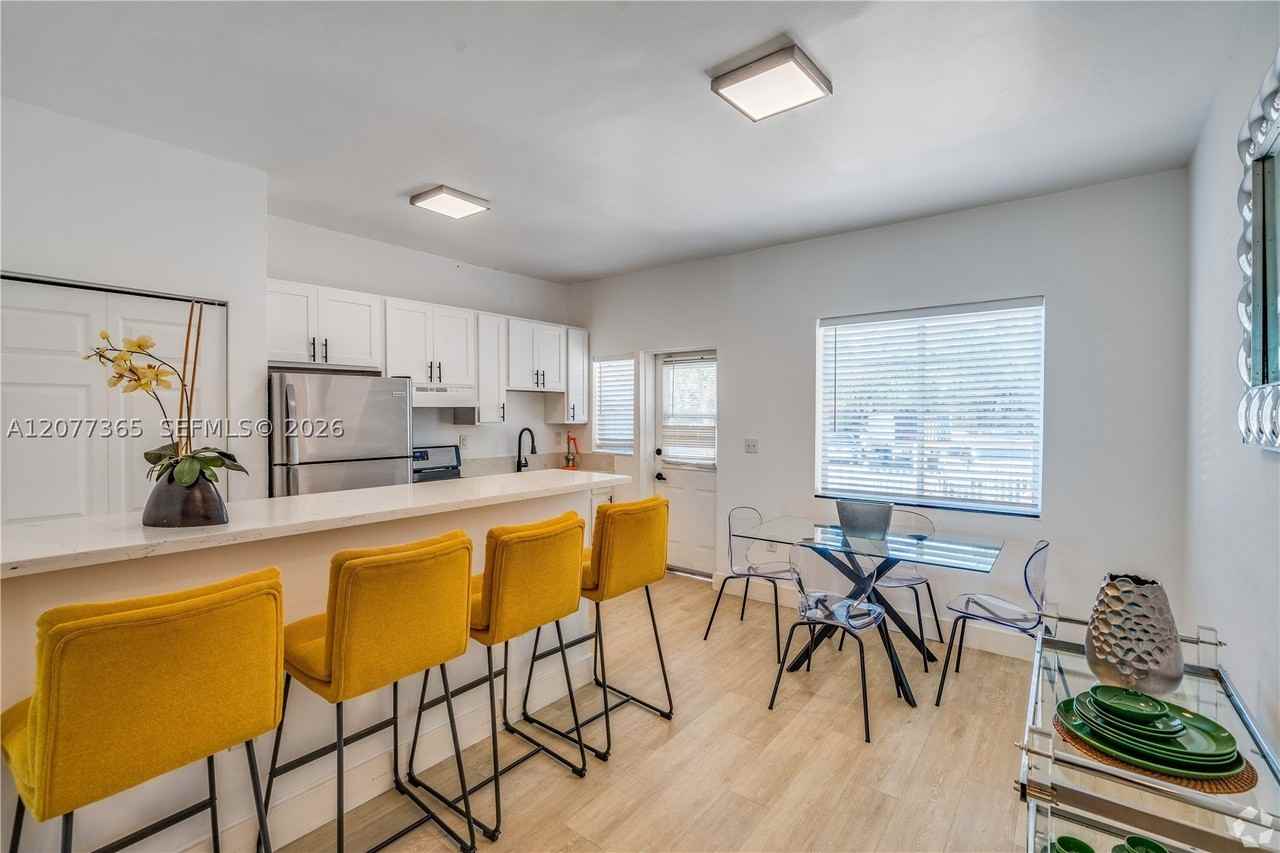 290 Ne 51st St #2 - Photo 2 of 3