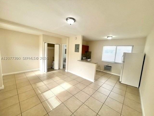688 Ne 85th St #3B - Photo 4 of 5