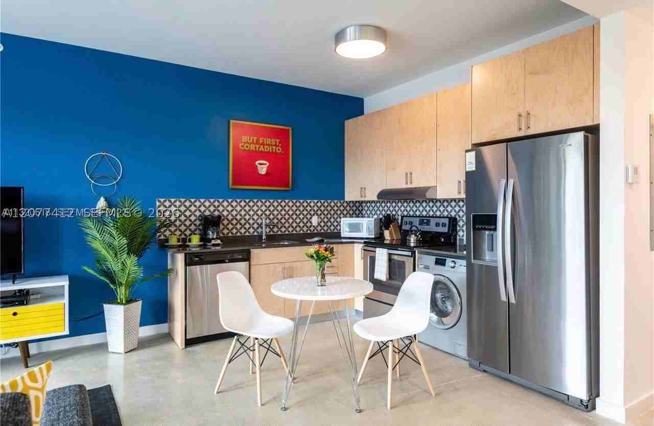 765 Nw 1st St #301 - Photo 7 of 13