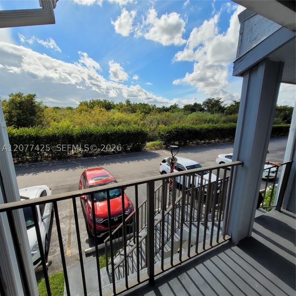 1051 Jefferson Dr #1051H - Photo 3 of 39