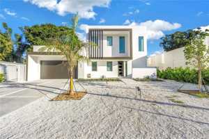 featured image of 2305 Temple St