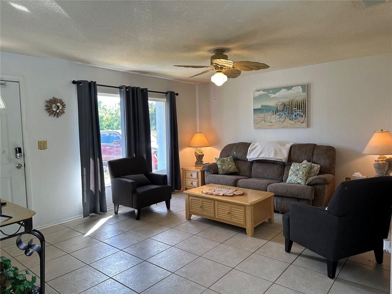 18625 Alphonse Cir - Photo 3 of 21