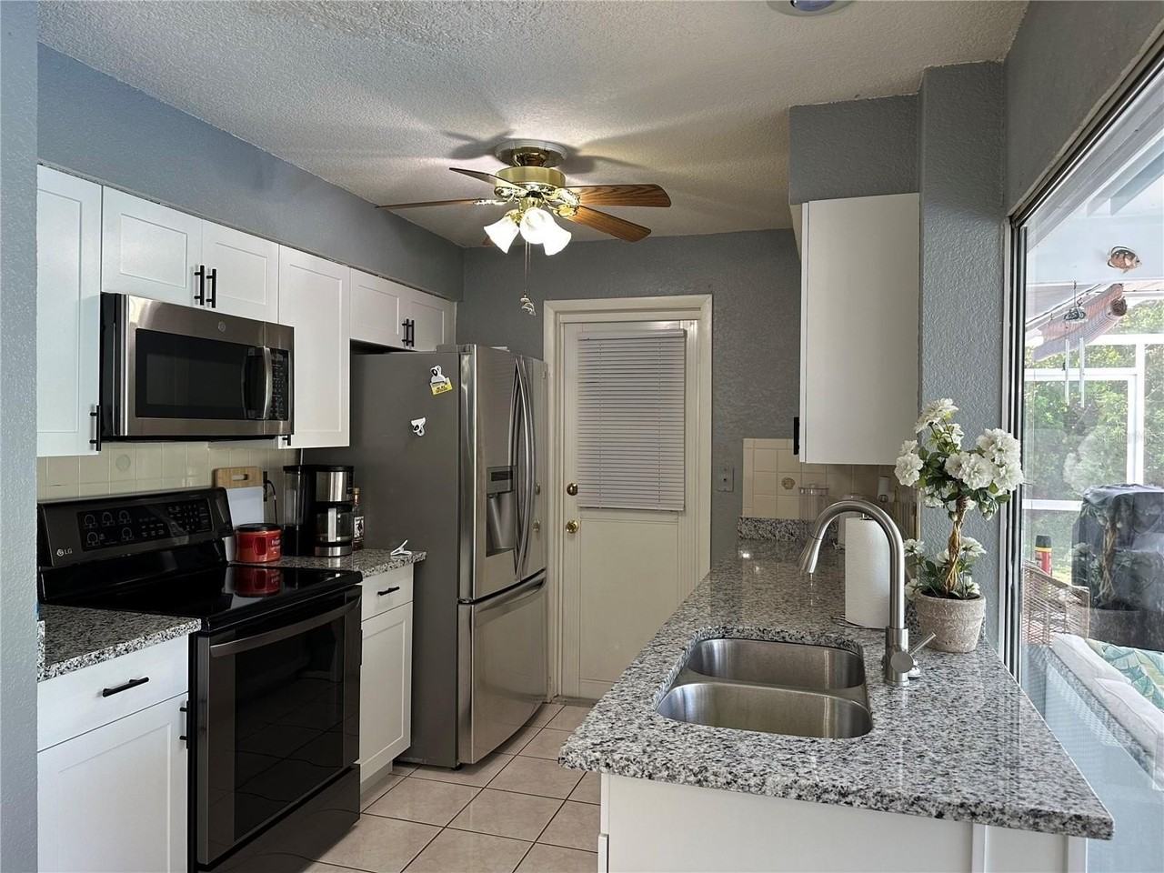 18625 Alphonse Cir - Photo 5 of 21