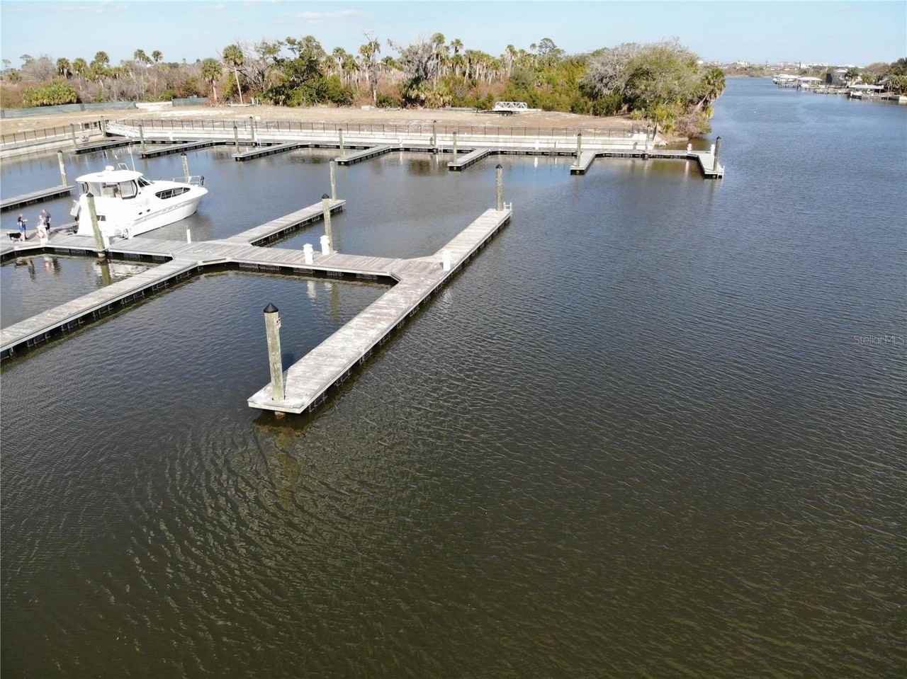 1 MARINA DEL PALMA #B21 - Photo 2 of 5