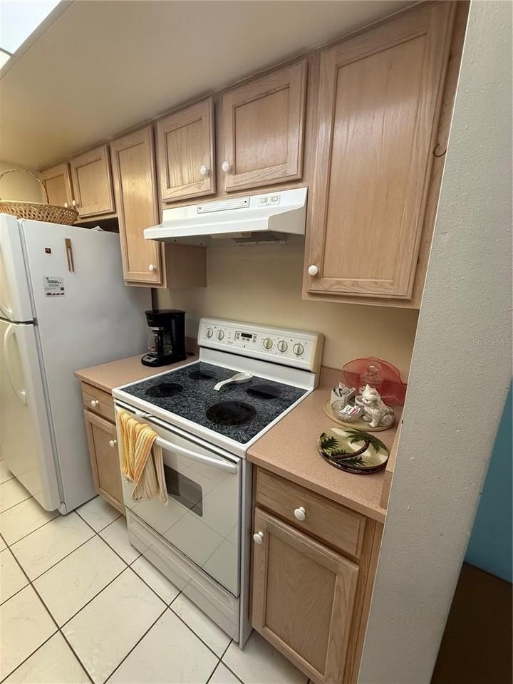 308 Palm Coast Pkwy Ne #202 - Photo 7 of 36