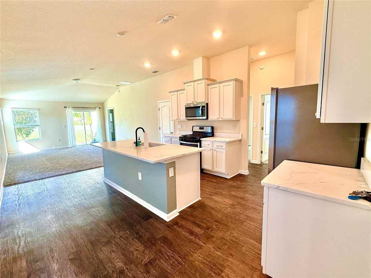 760 Grand Reserve Dr - Photo 3 of 25