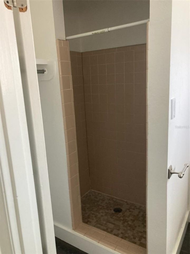 1401 E Alfred St #11 - Photo 2 of 6
