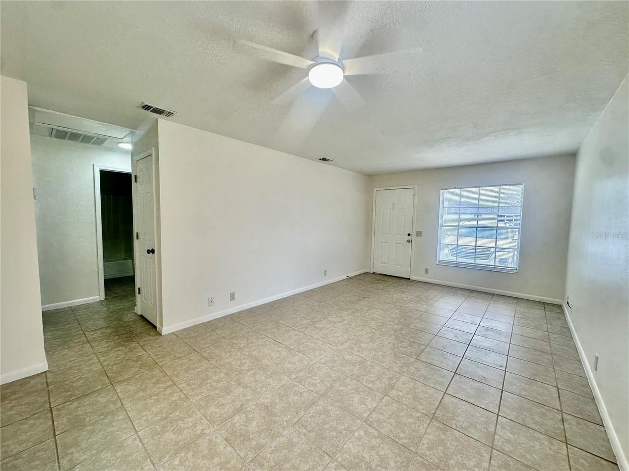 5638 Struthers Ct - Photo 4 of 21