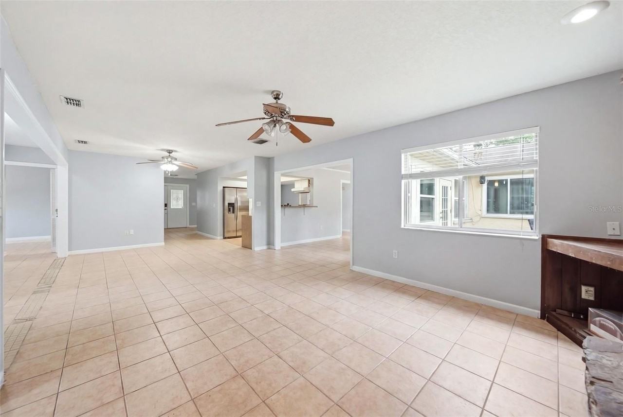 8334 Crosswicks Dr - Photo 6 of 37
