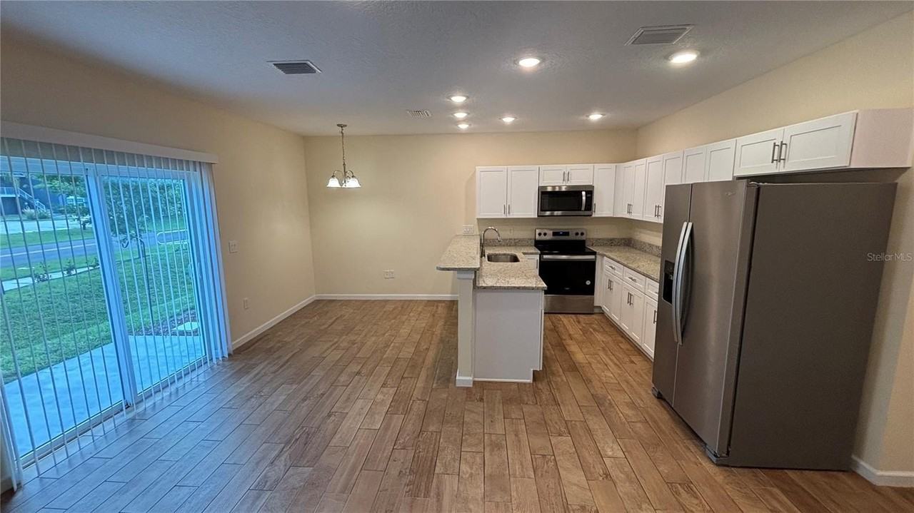 280 Gardner Ln #4 - Photo 6 of 28