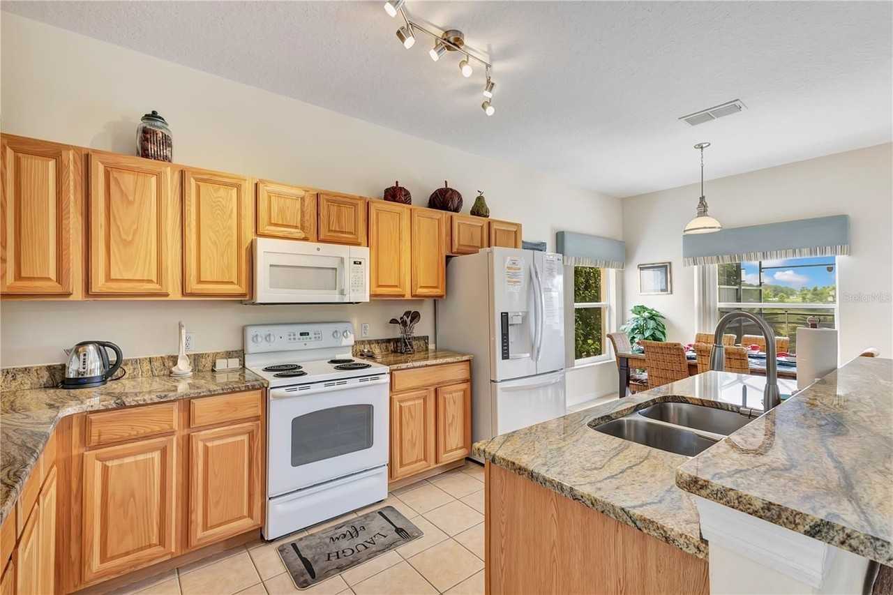 139 Moorgate Dr - Photo 7 of 50