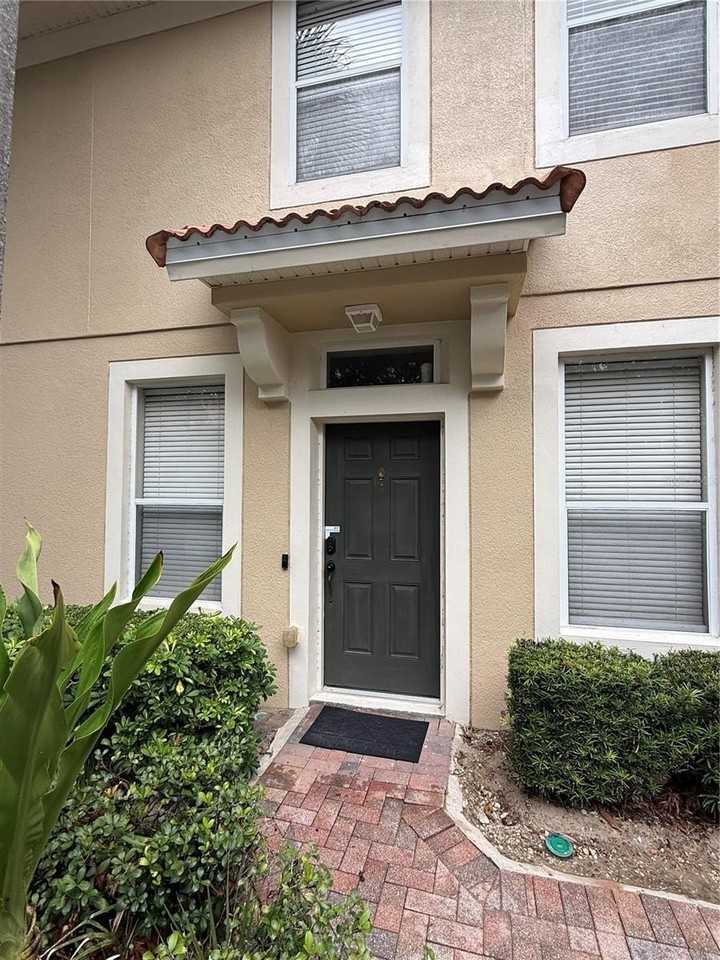 6485 Ranelagh Dr #101 - Photo 3 of 25